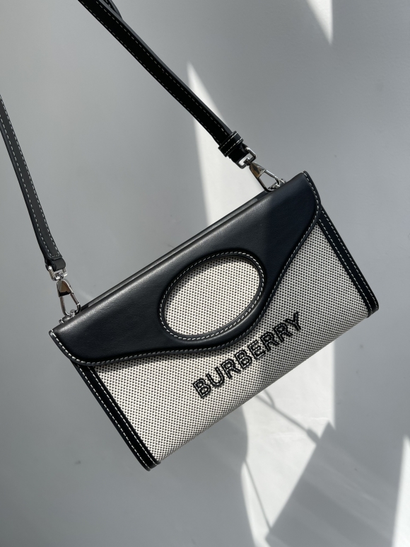 Burberry  Burberry