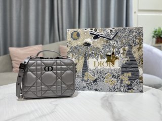 Dior  Dior
