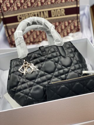 Dior  Dior
