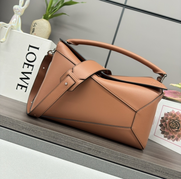Loewe  Loewe