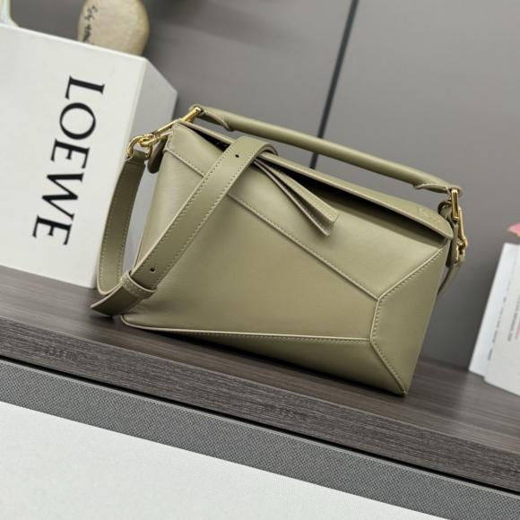 Loewe  Loewe