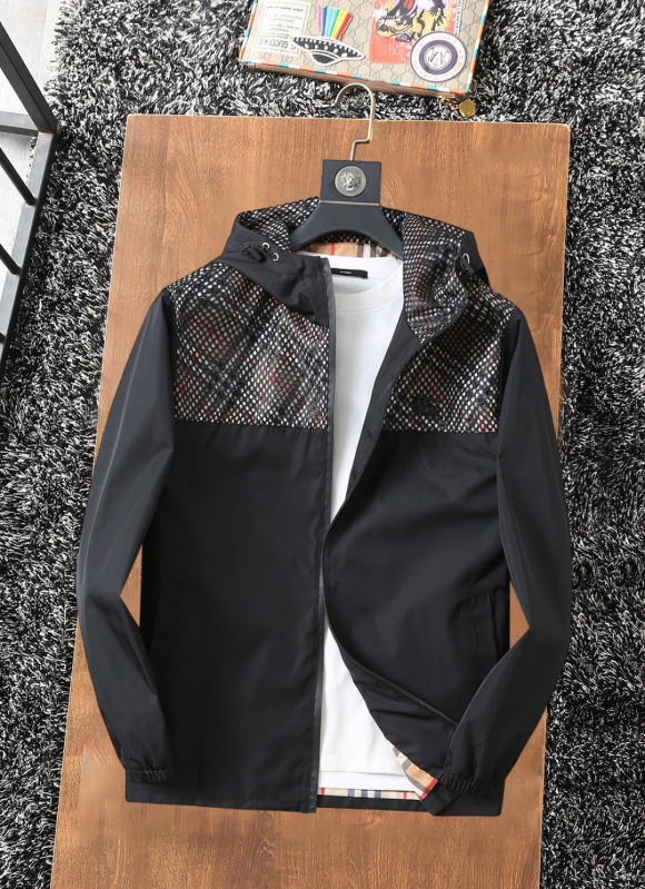 Hoodies & Sweatshirts