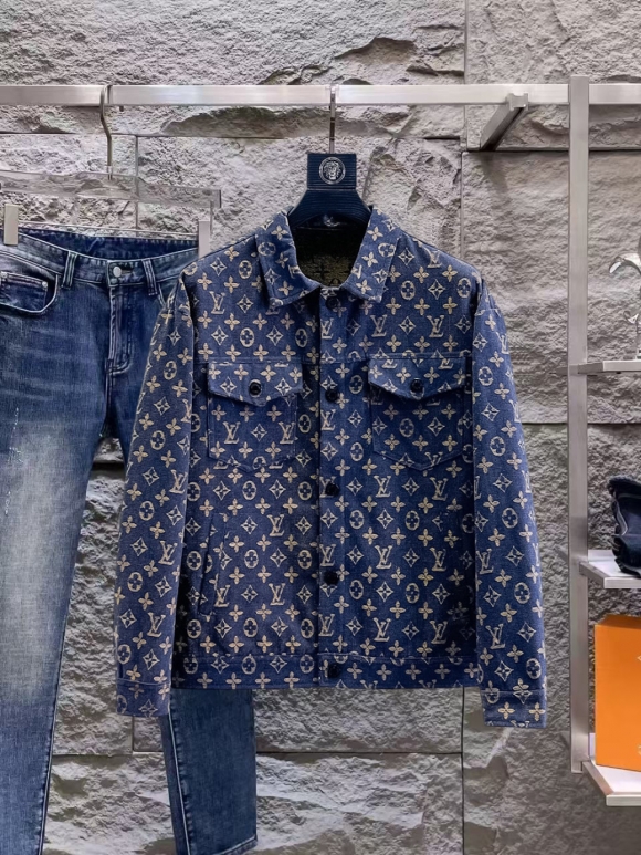 Coats & Jackets Coats & Jackets