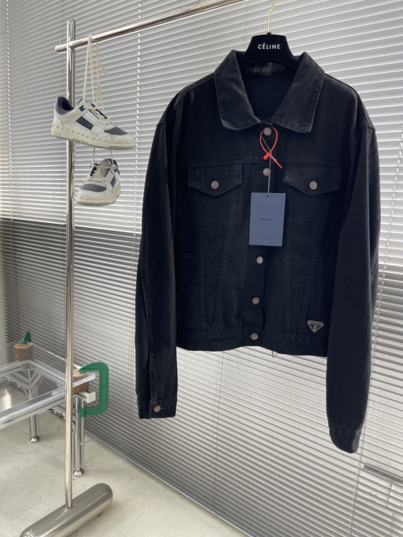 Coats & Jackets  Coats & Jackets