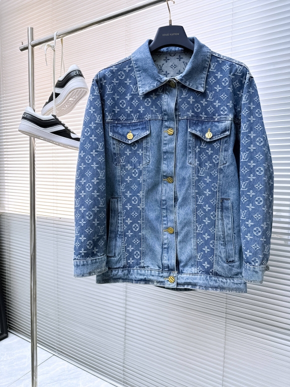 Coats & Jackets Coats & Jackets