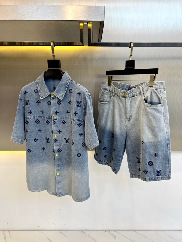 Coats & Jackets  Coats & Jackets