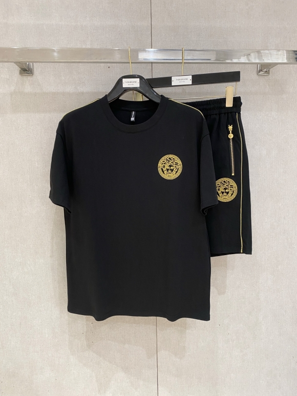 Leisure suit Leisure suit