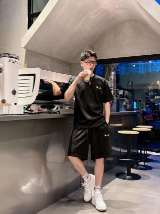 Leisure suit Leisure suit