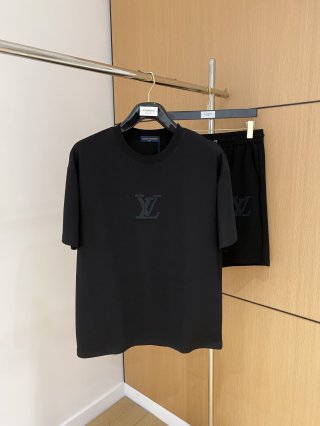 Leisure suit Leisure suit