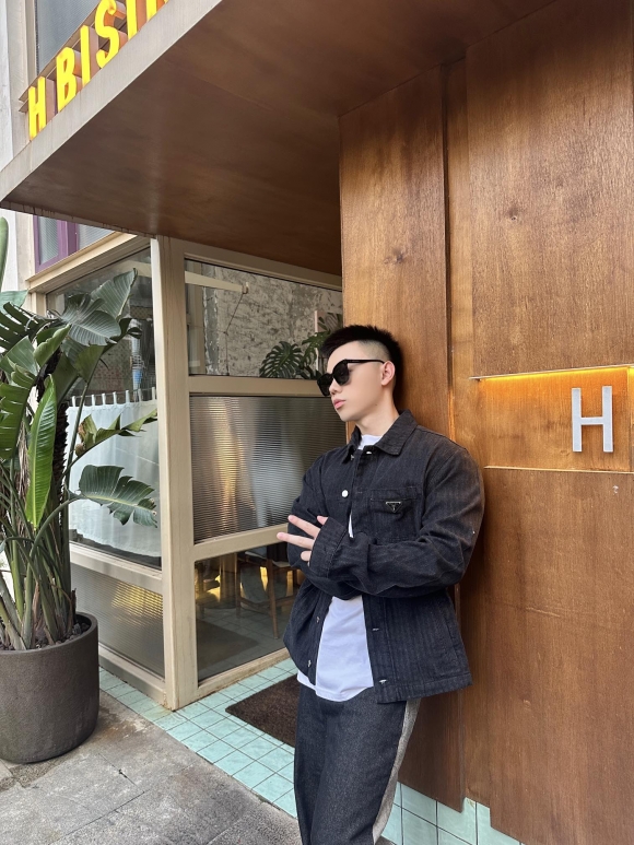 Coats & Jackets  Coats & Jackets