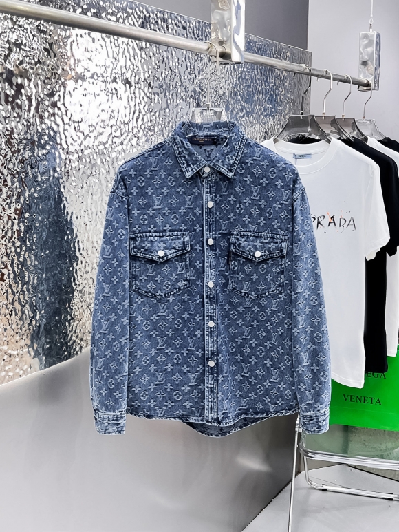 Coats & Jackets Coats & Jackets