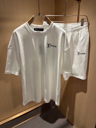 Leisure suit Leisure suit