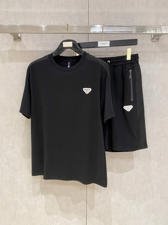 Leisure suit Leisure suit