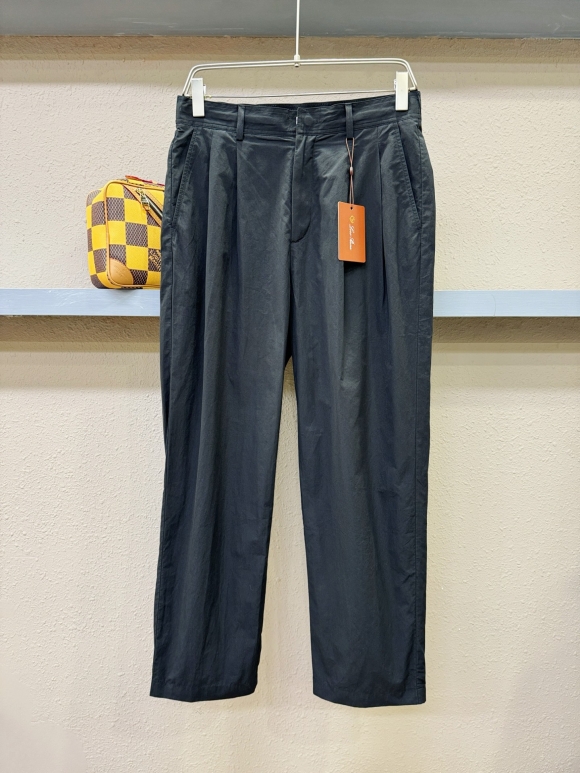 Leisure suit Leisure suit