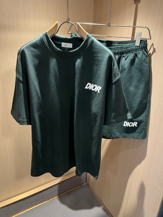 Leisure suit Leisure suit