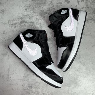 AirJordan1MidSHOES