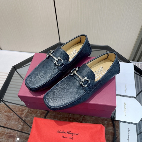 FerragamoSHOES