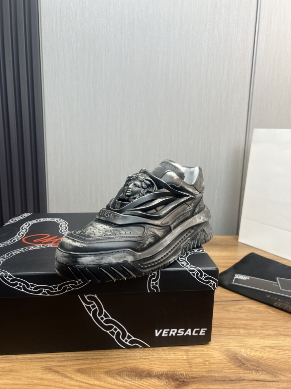 VersaceSHOES