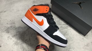AirJordan1MidSHOES