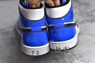 AirJordan1MidSHOES