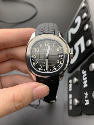 PATEK PHILIPPE  PATEK PHILIPPE