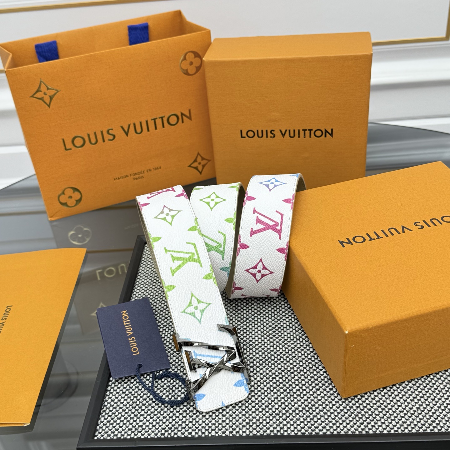 LV-Belts