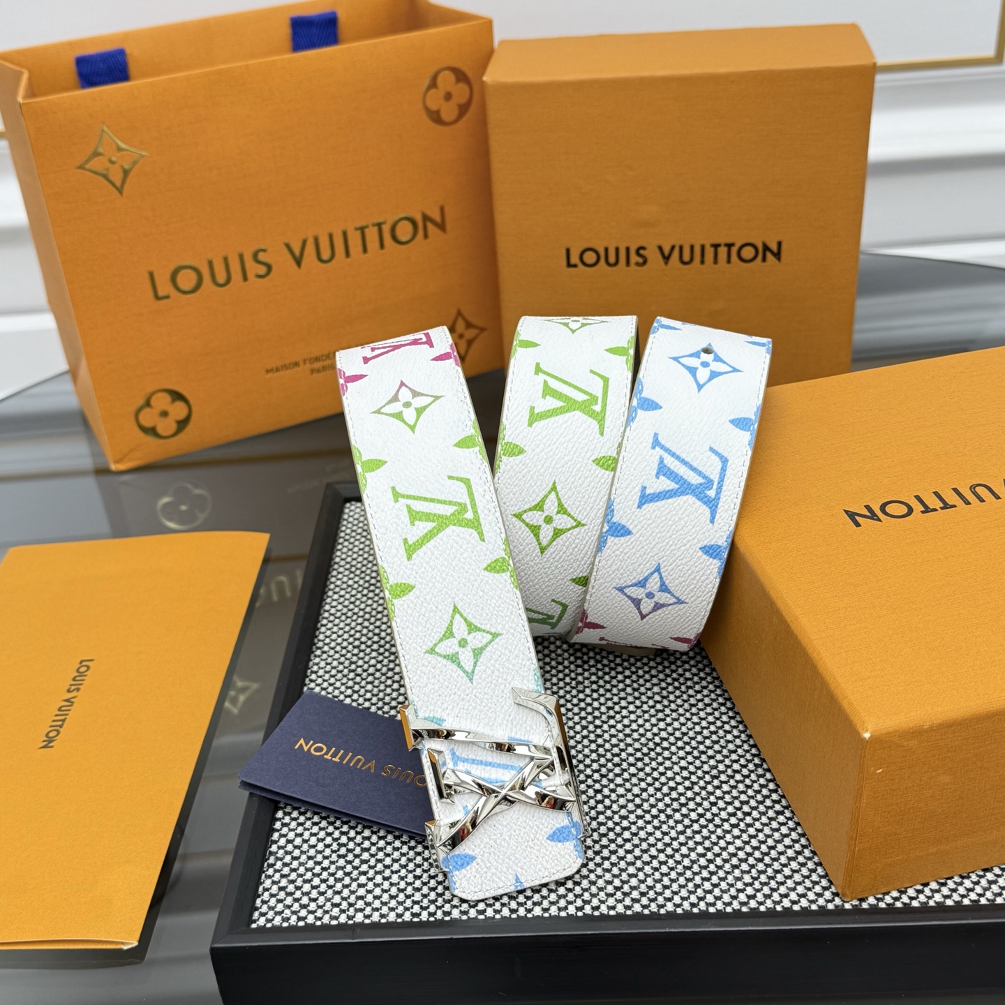 LV-Belts