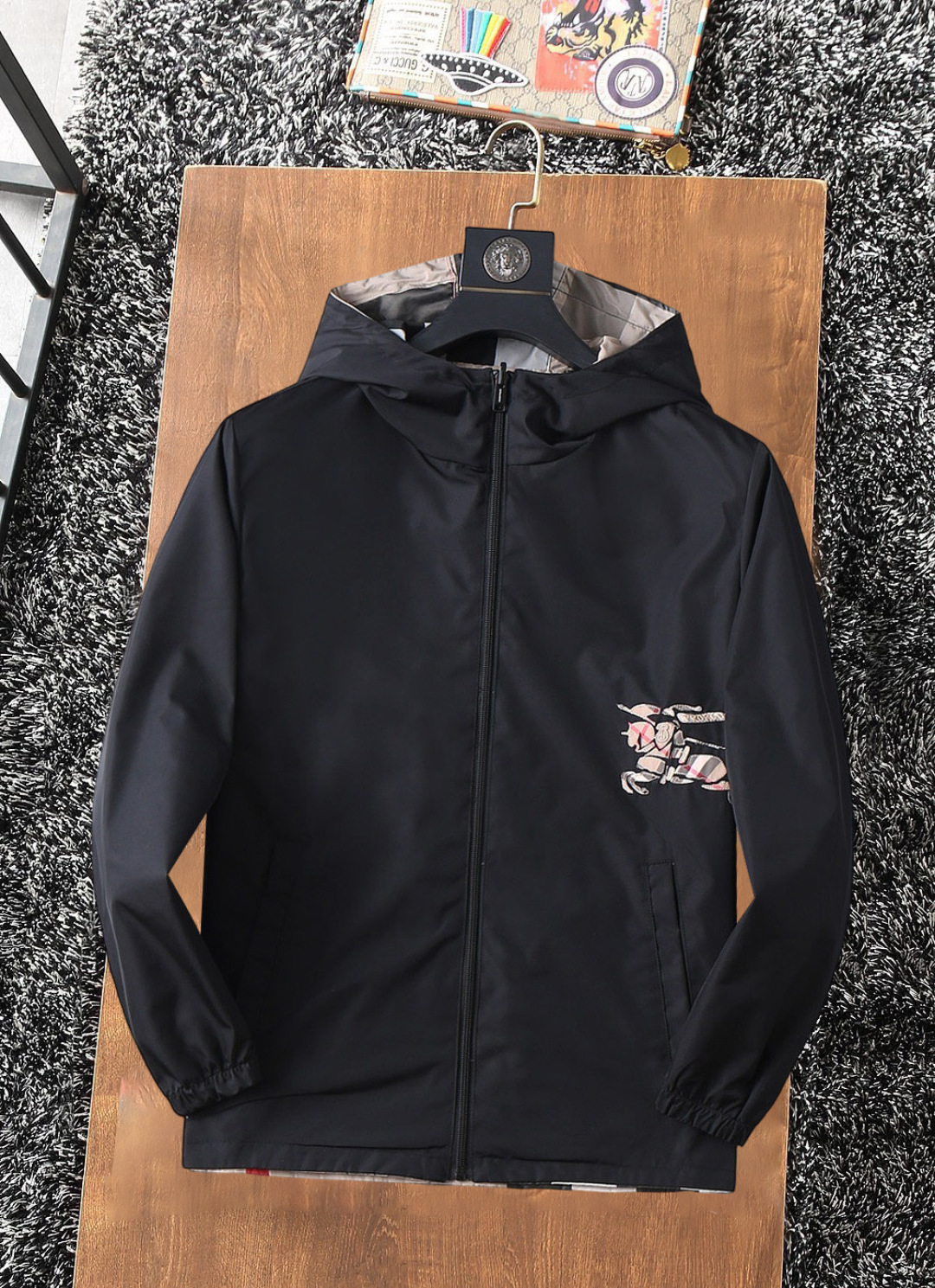 Hoodies & Sweatshirts