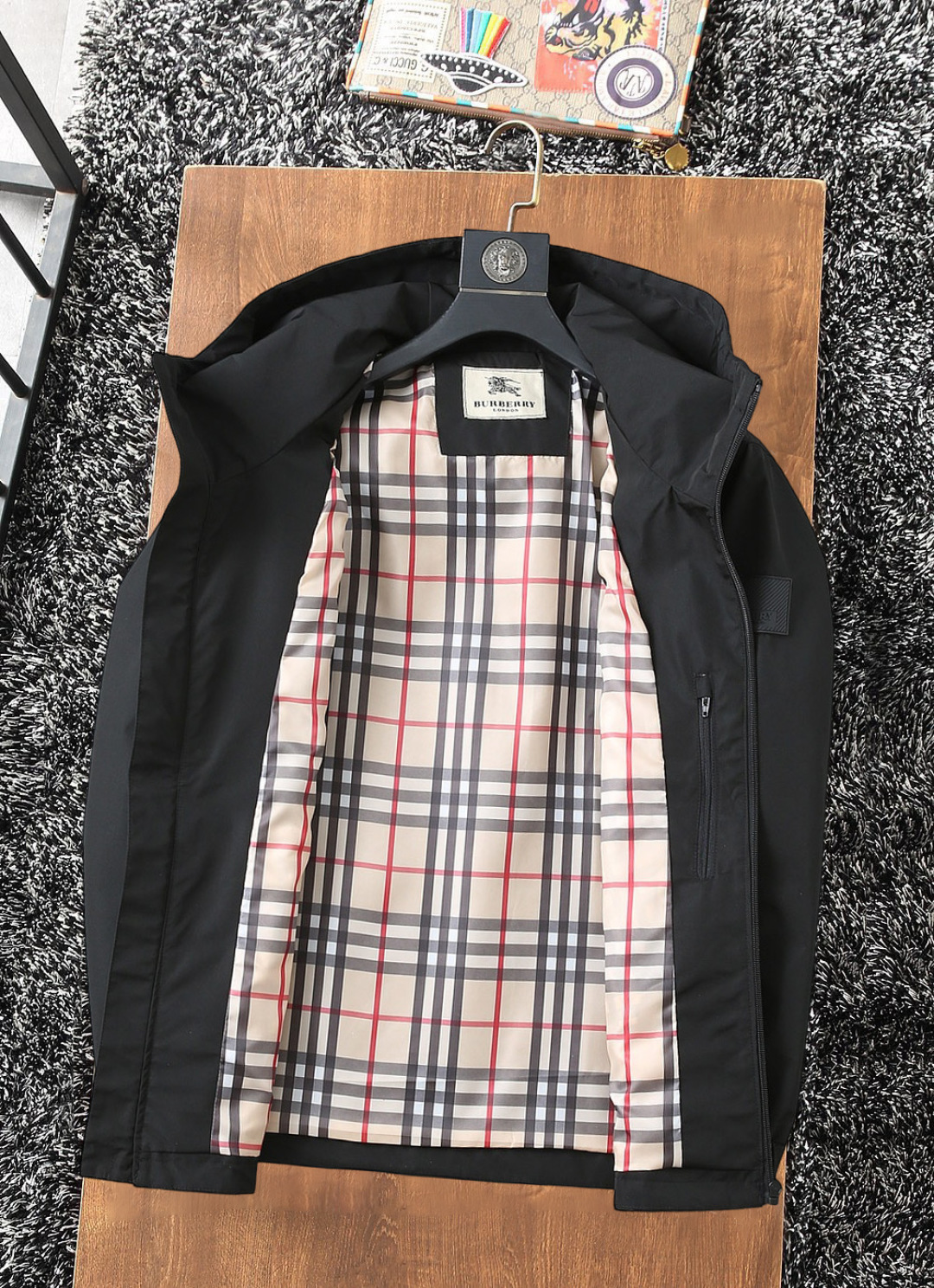 Hoodies & Sweatshirts