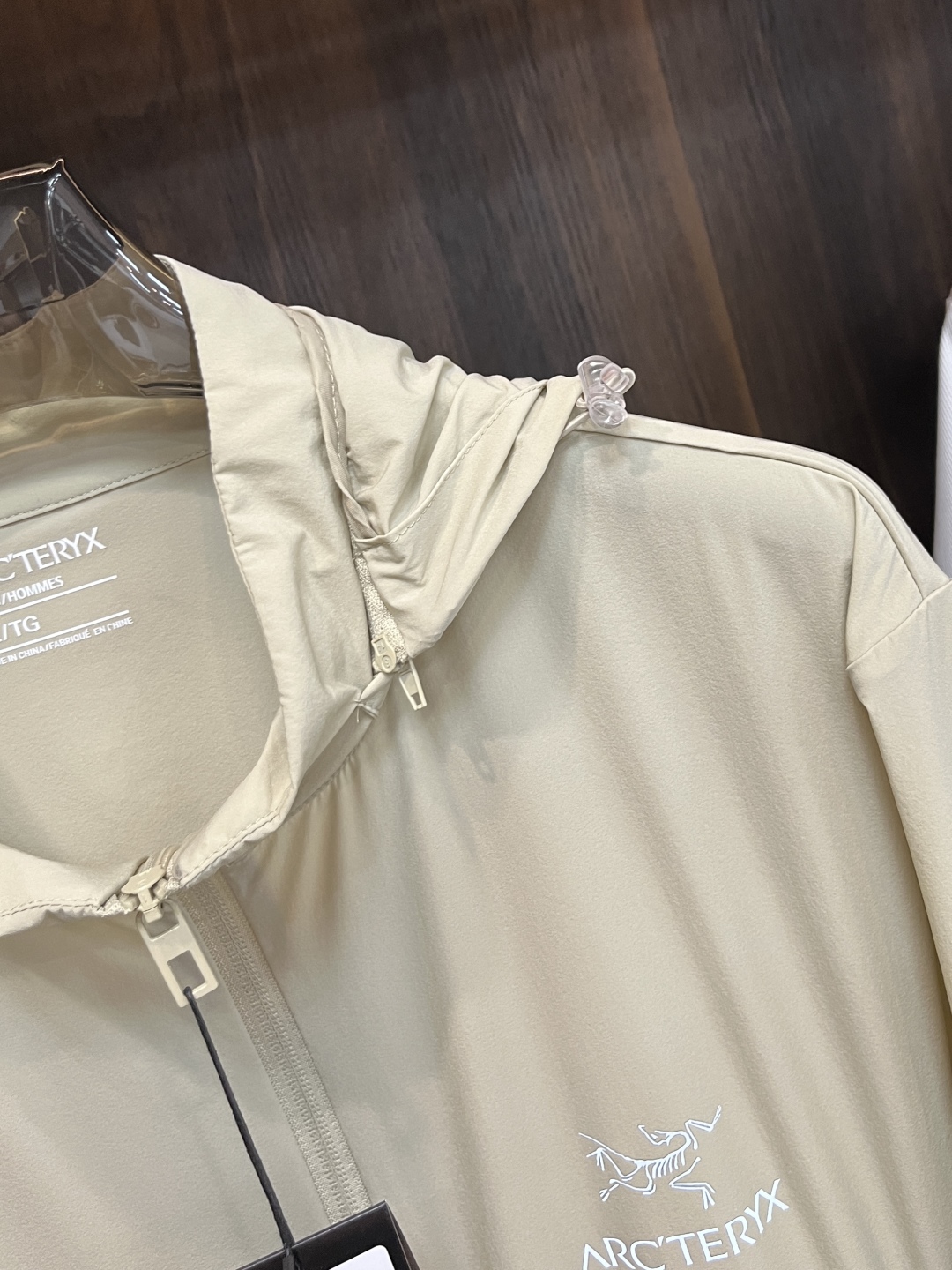 Hoodies & Sweatshirts