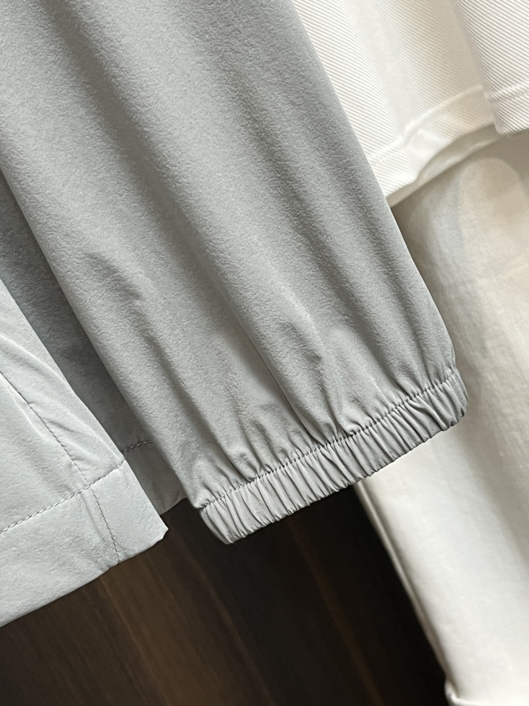 Hoodies & Sweatshirts