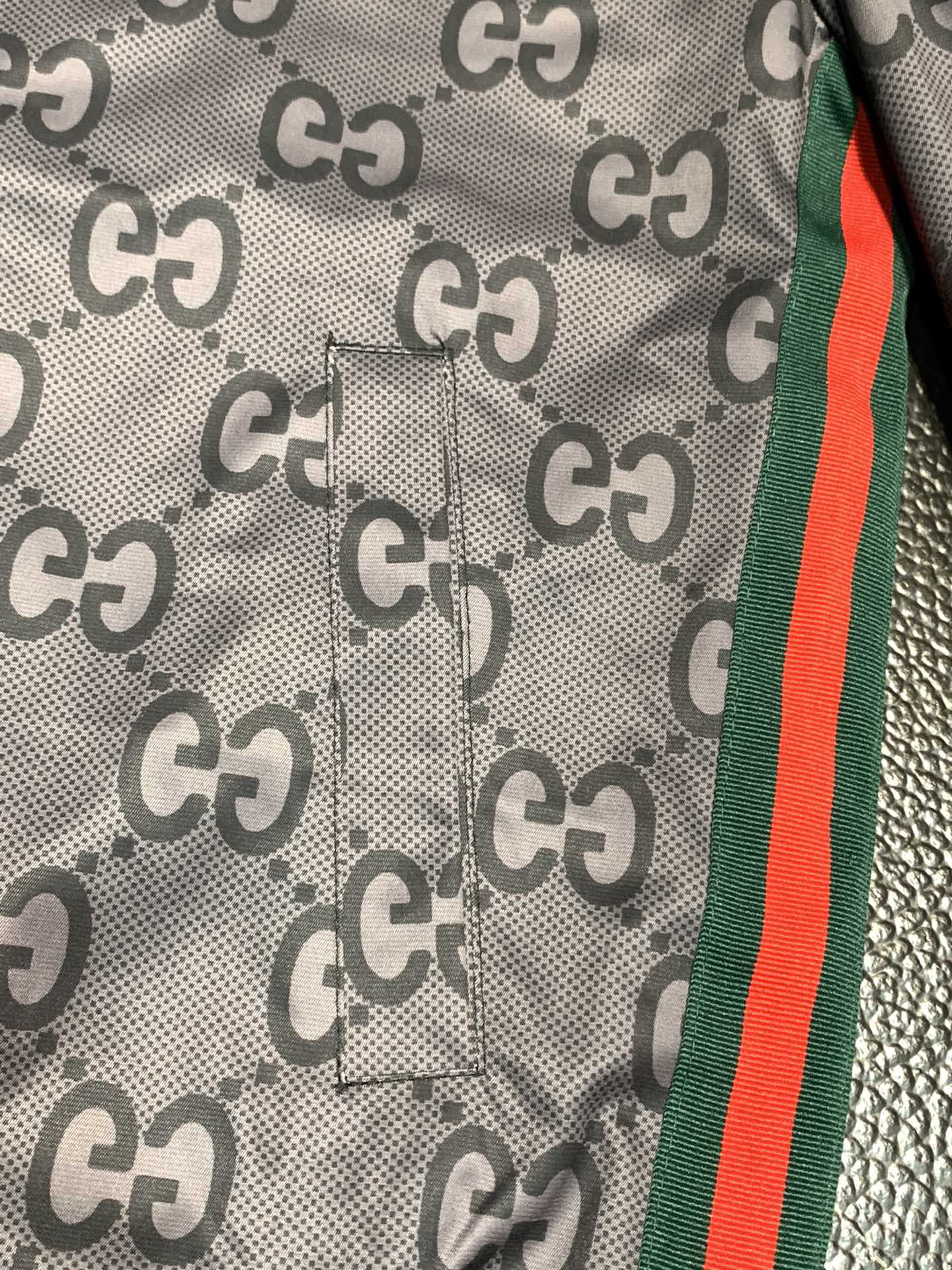 Hoodies & Sweatshirts