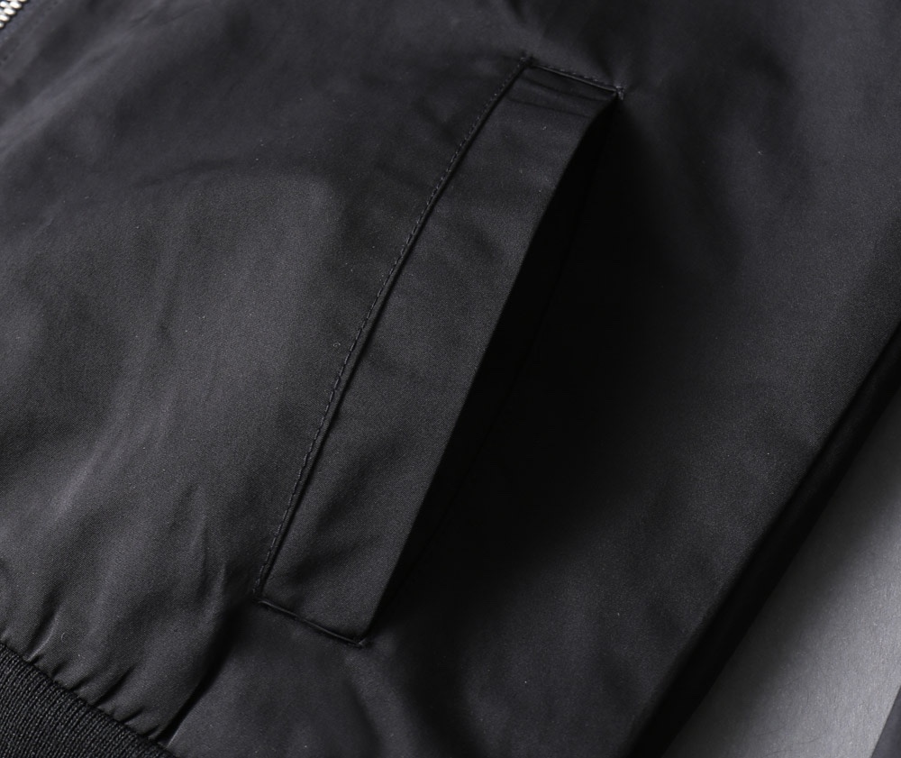 Hoodies & Sweatshirts