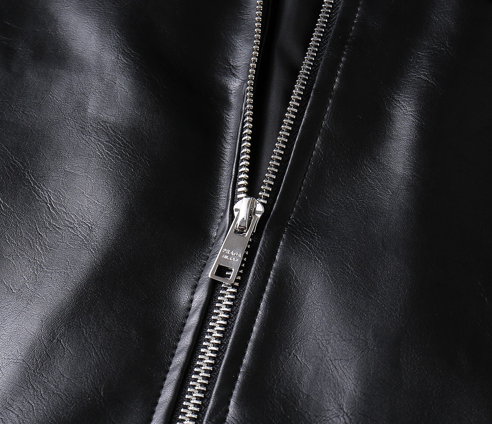 Hoodies & Sweatshirts