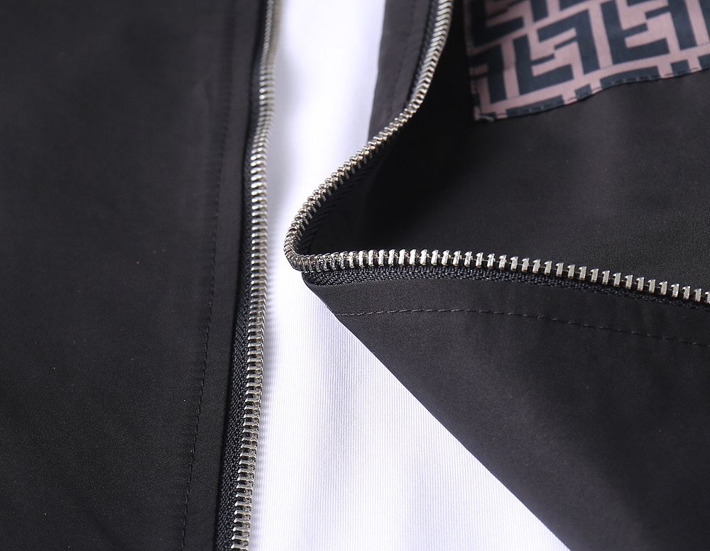 Hoodies & Sweatshirts