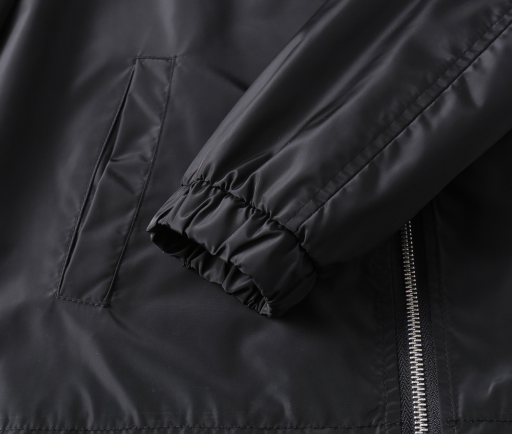 Hoodies & Sweatshirts