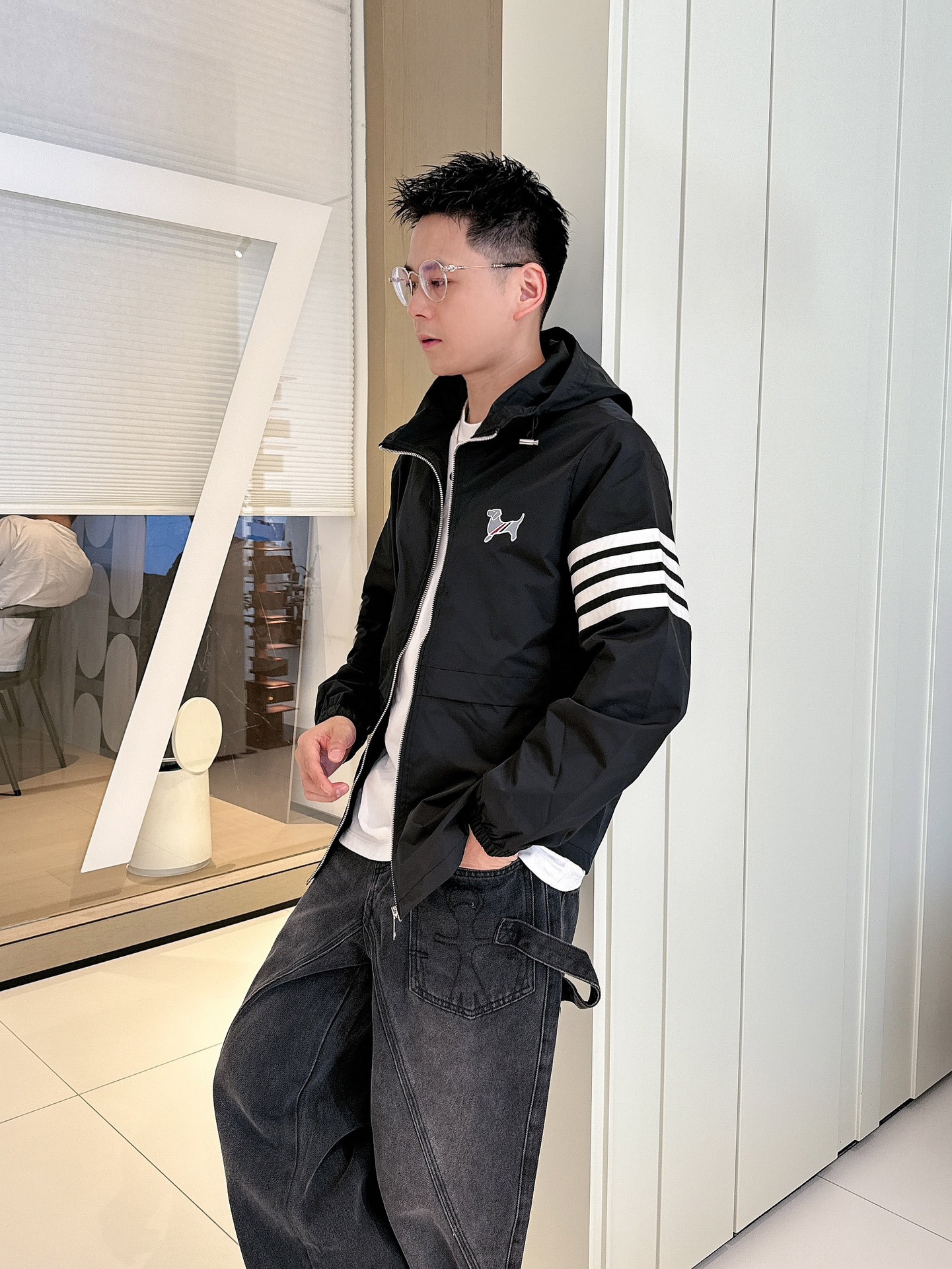 Hoodies & Sweatshirts