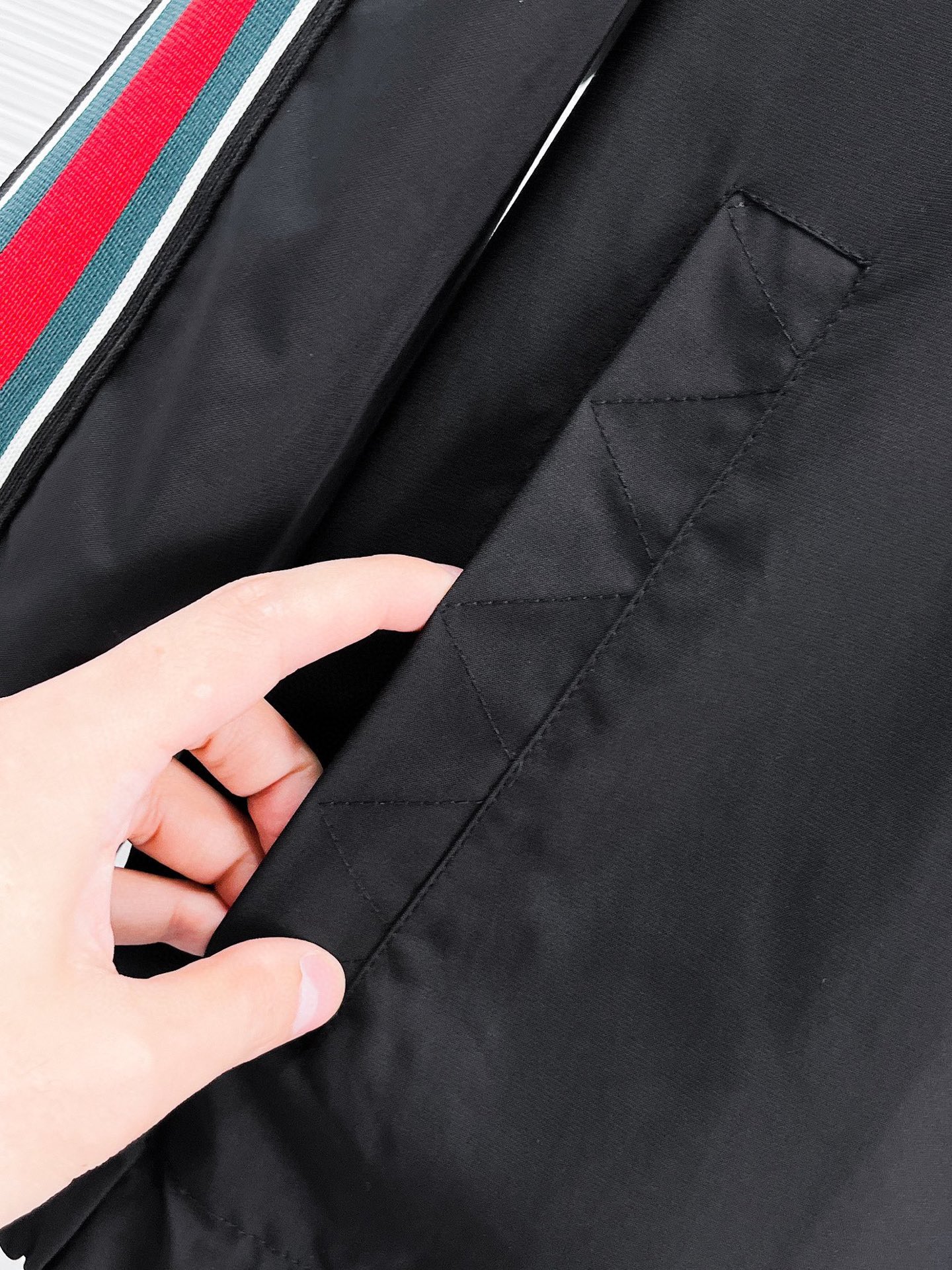 Hoodies & Sweatshirts