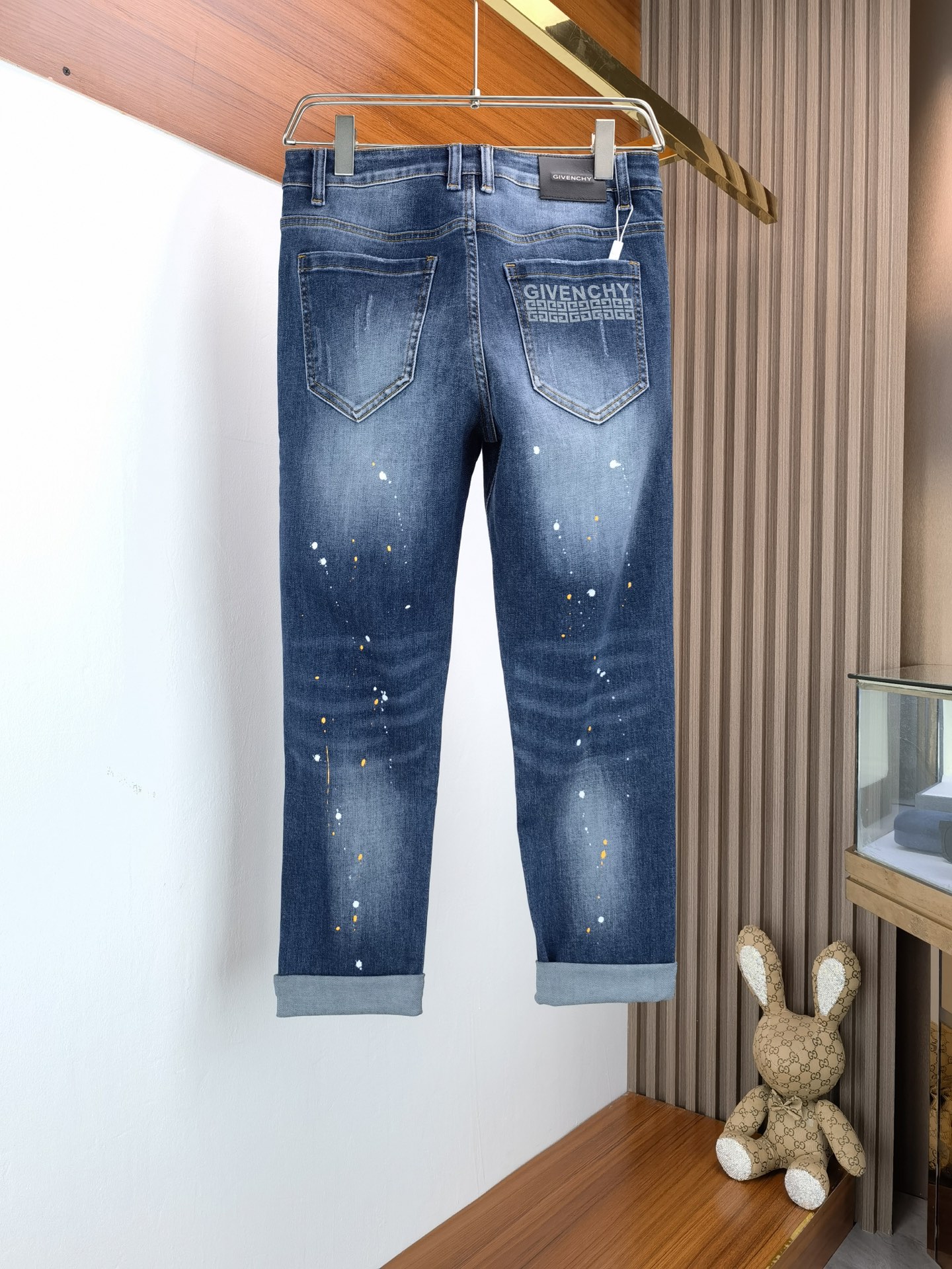 jeans