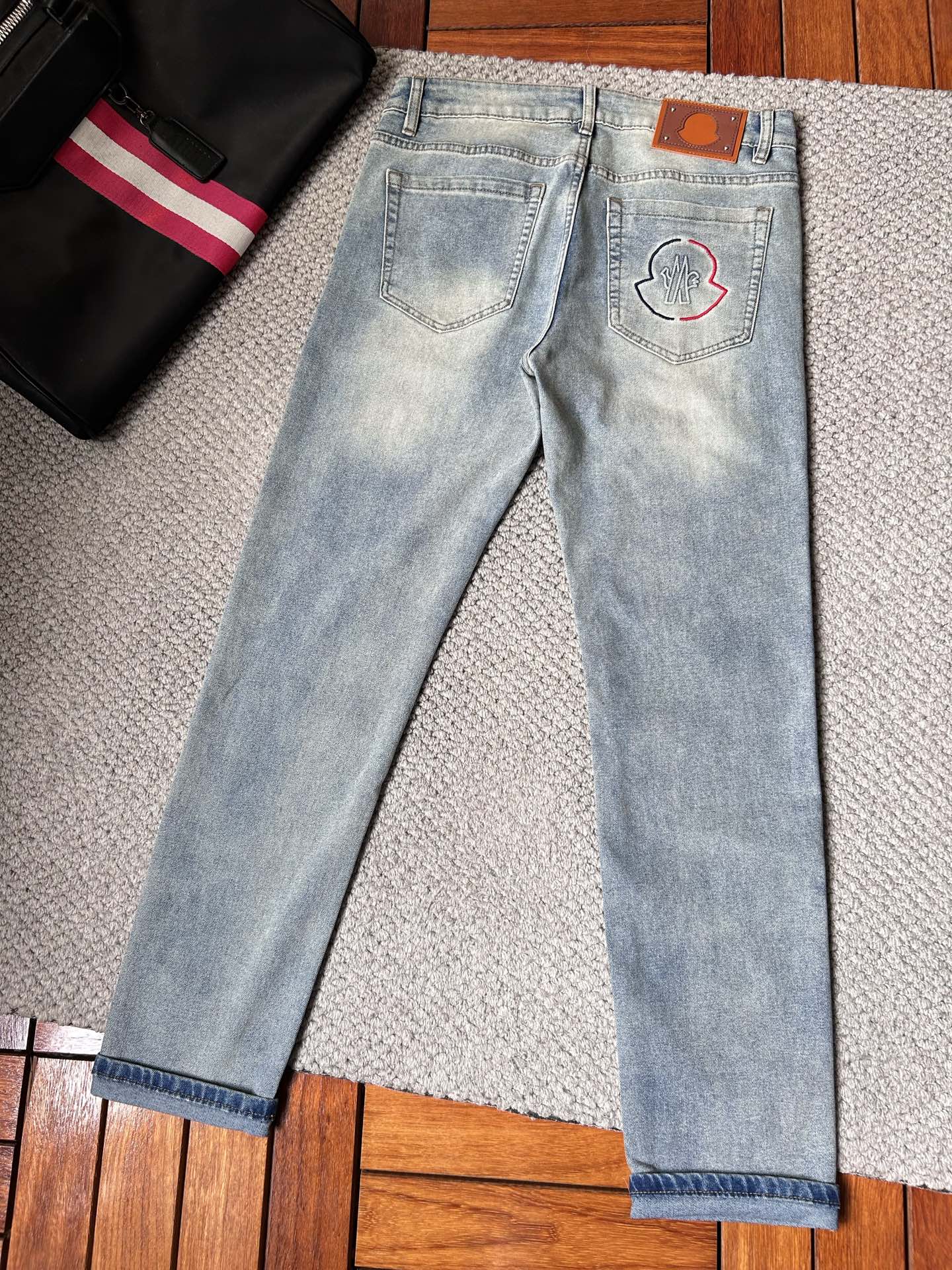 jeans