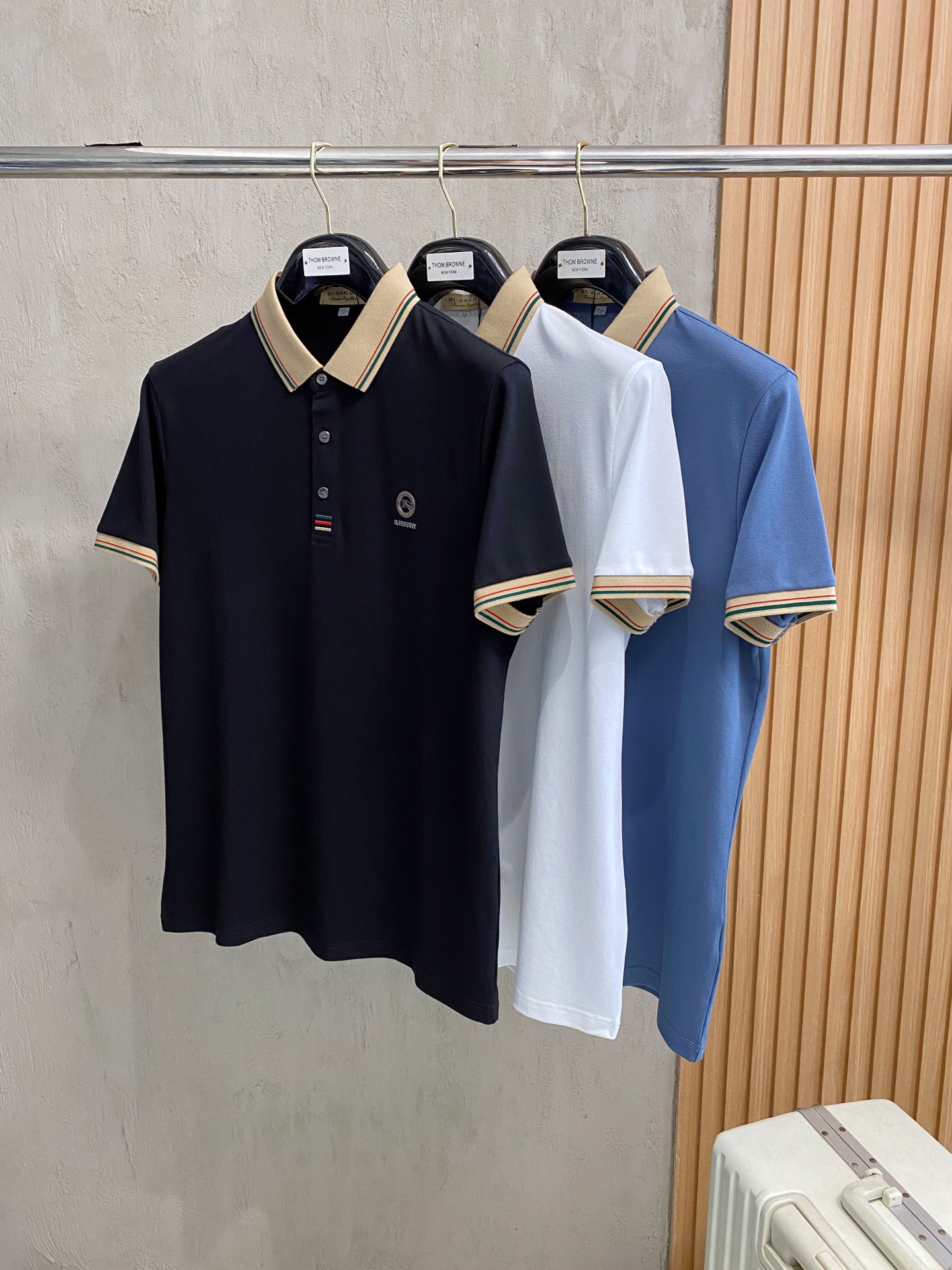 Polos