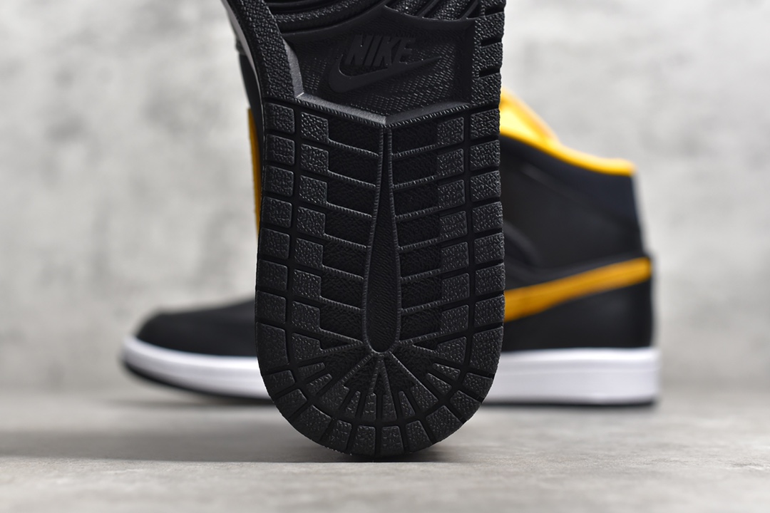 AirJordan1MidSHOES