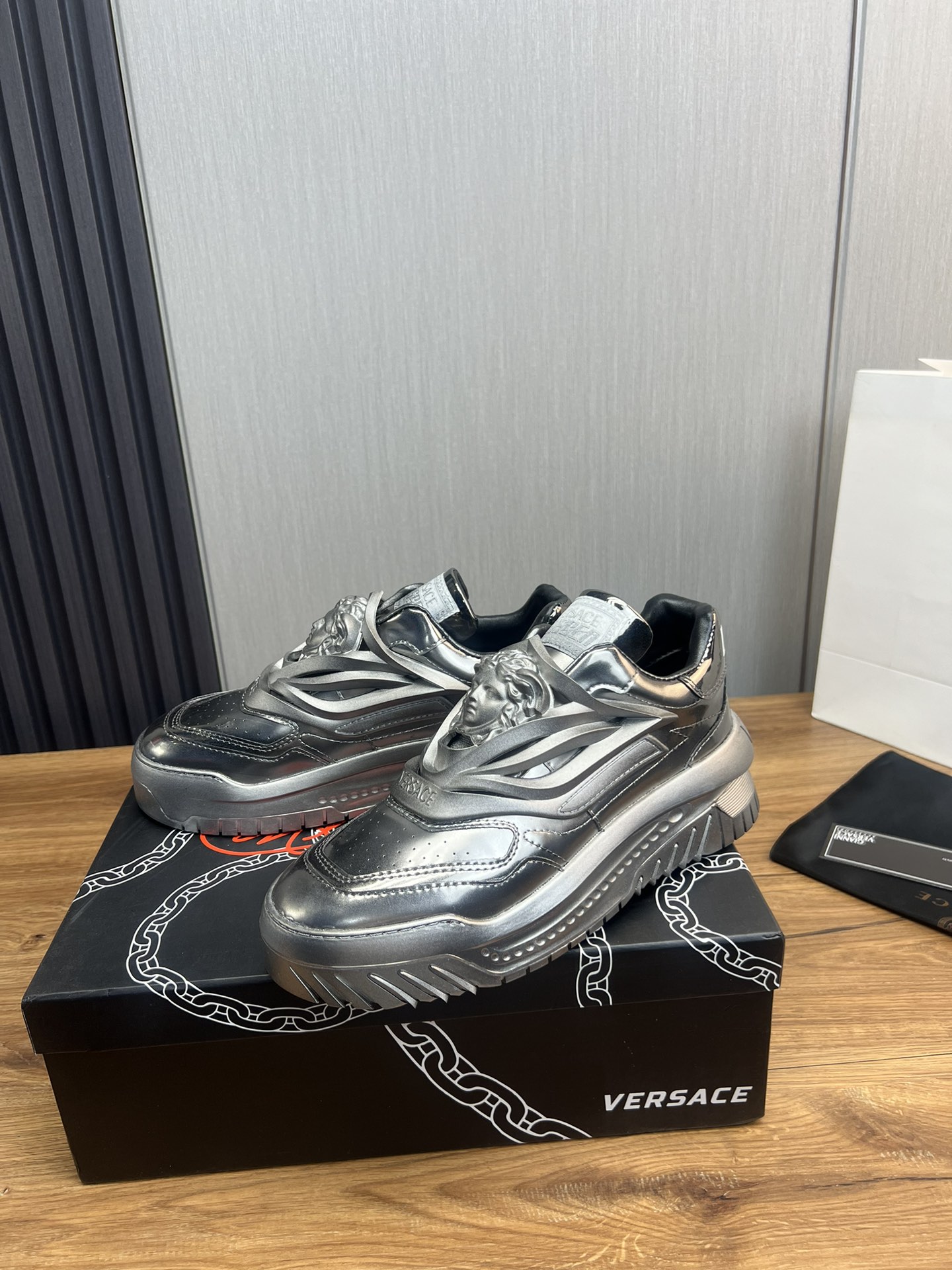 VersaceSHOES