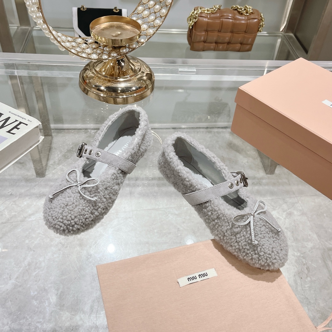 Womens shoes collection