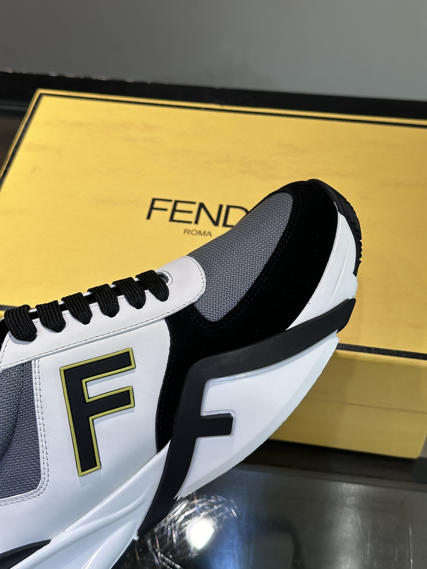 FendiSHOES