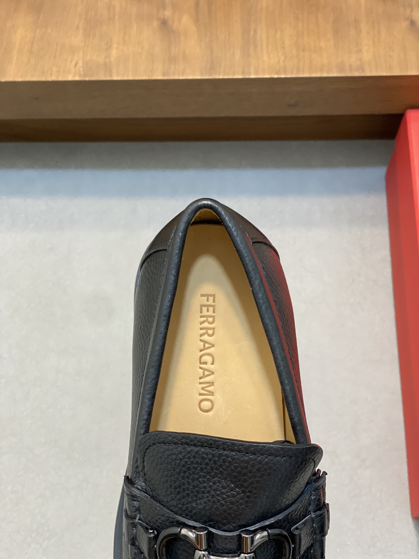 FerragamoSHOES