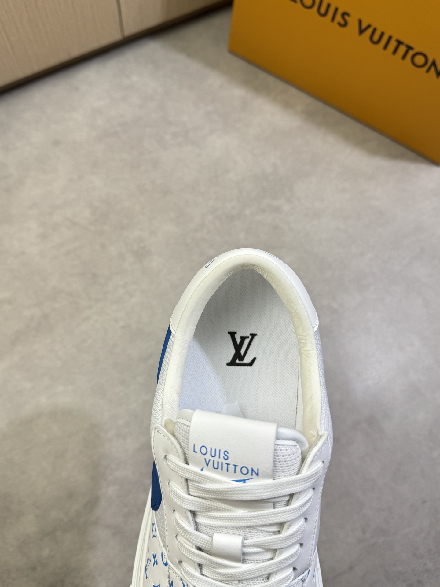LVShoes