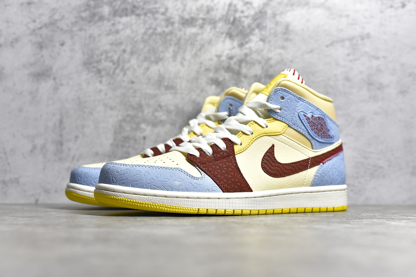 AirJordan1MidSHOES
