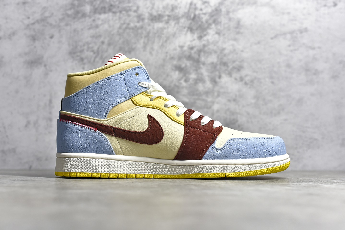 AirJordan1MidSHOES