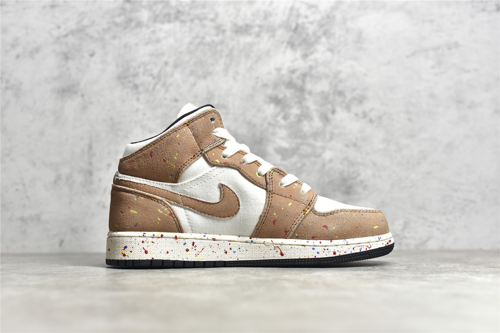 AirJordan1MidSHOES